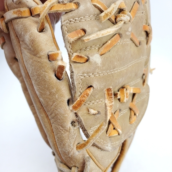 VTG 1663 T&C Baseball Glove Mitt 11" Right Hand Throw Leather Grain Steerhide - Picture 9 of 12